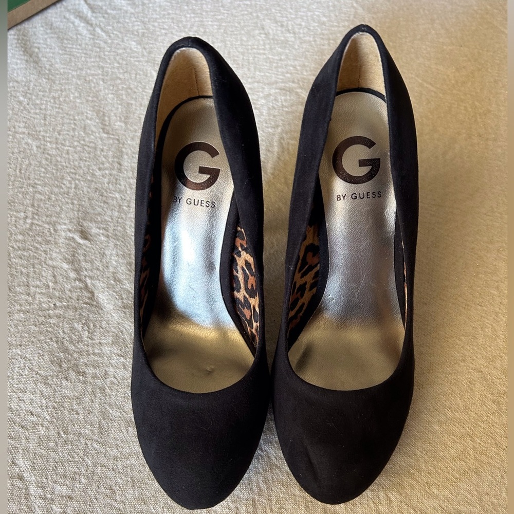 "G" by Guess Elegant Black Heels with Animal Print Accent, Size 6.